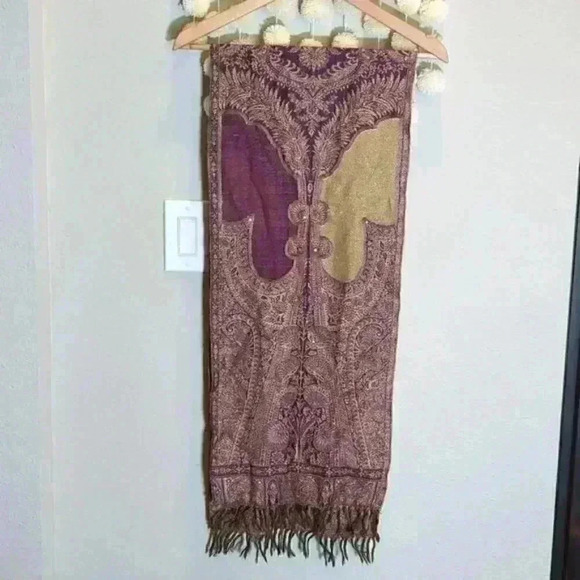 Bejeweled and tasseled paisley scarf throw wrap 35 wide 82 length - Picture 1 of 3